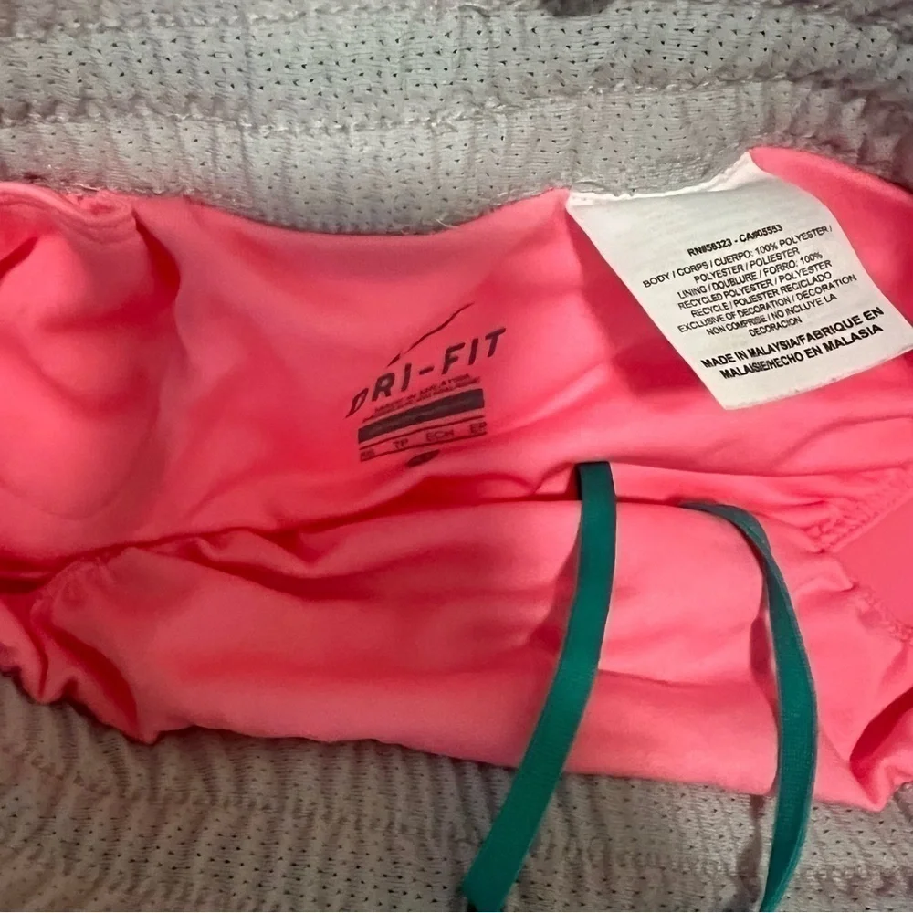 NIKE Dry Fit Pink Green White Swoosh Athletic Lightweight Gym Workout Shorts M
